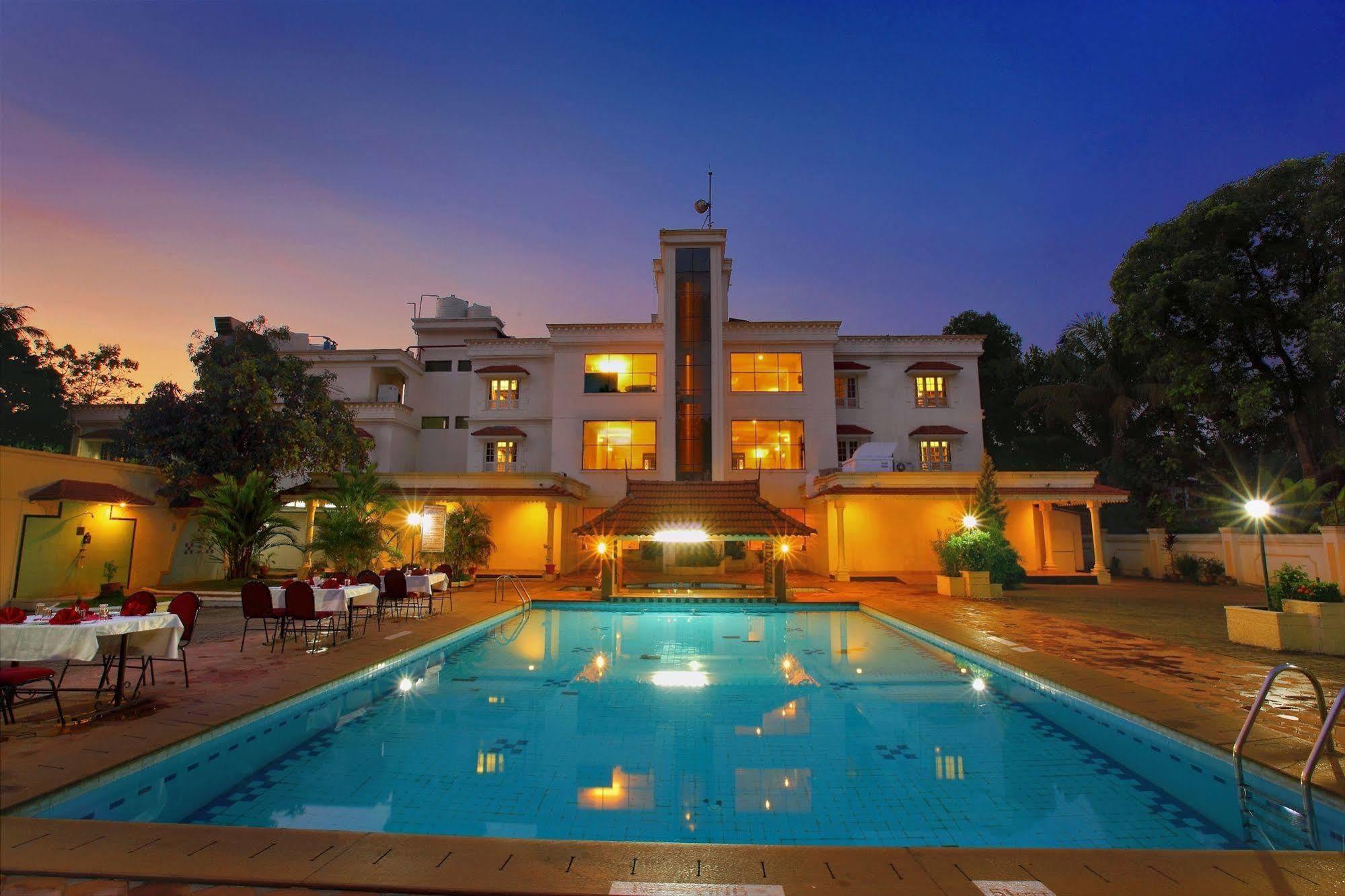 Quality Airport Hotels Nedumbassery Luaran gambar