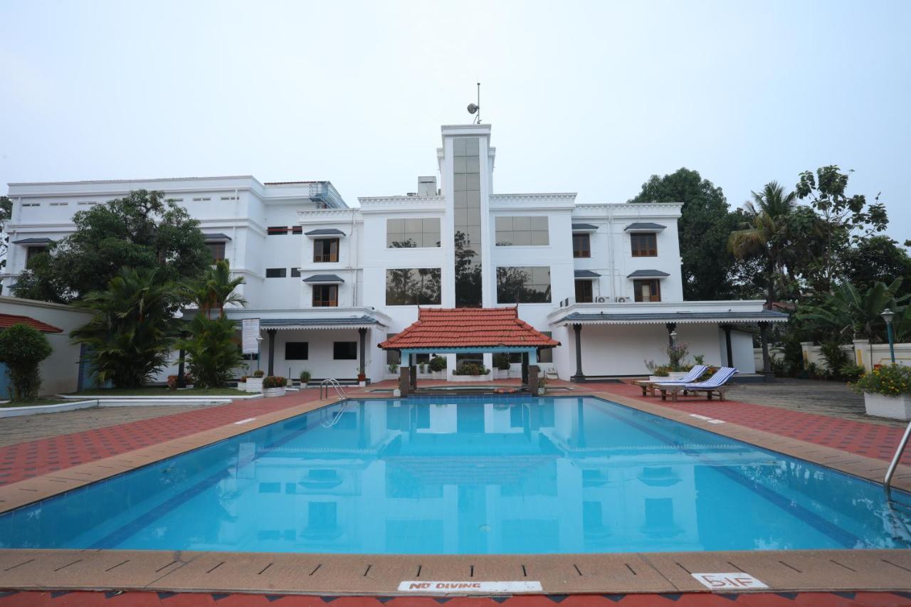 Quality Airport Hotels Nedumbassery Luaran gambar